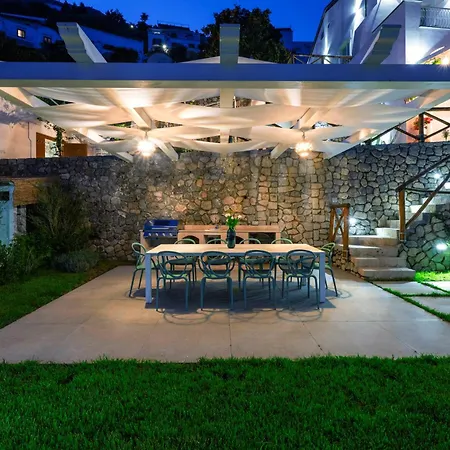 - Blu Villa