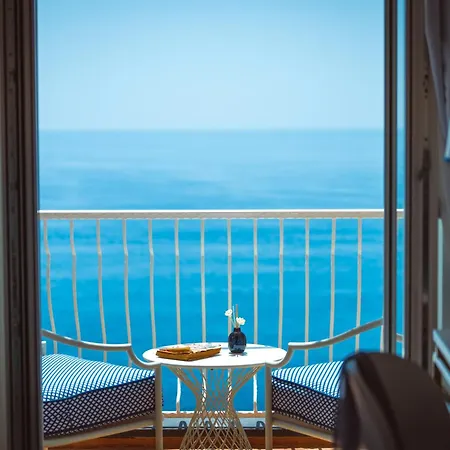- Blu * Praiano