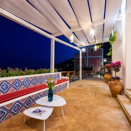 - Blu Villa